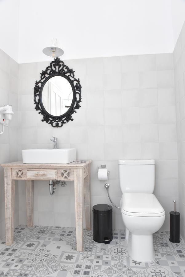 Oisyra Boutique Hotel Ermoupoli Bagian luar foto